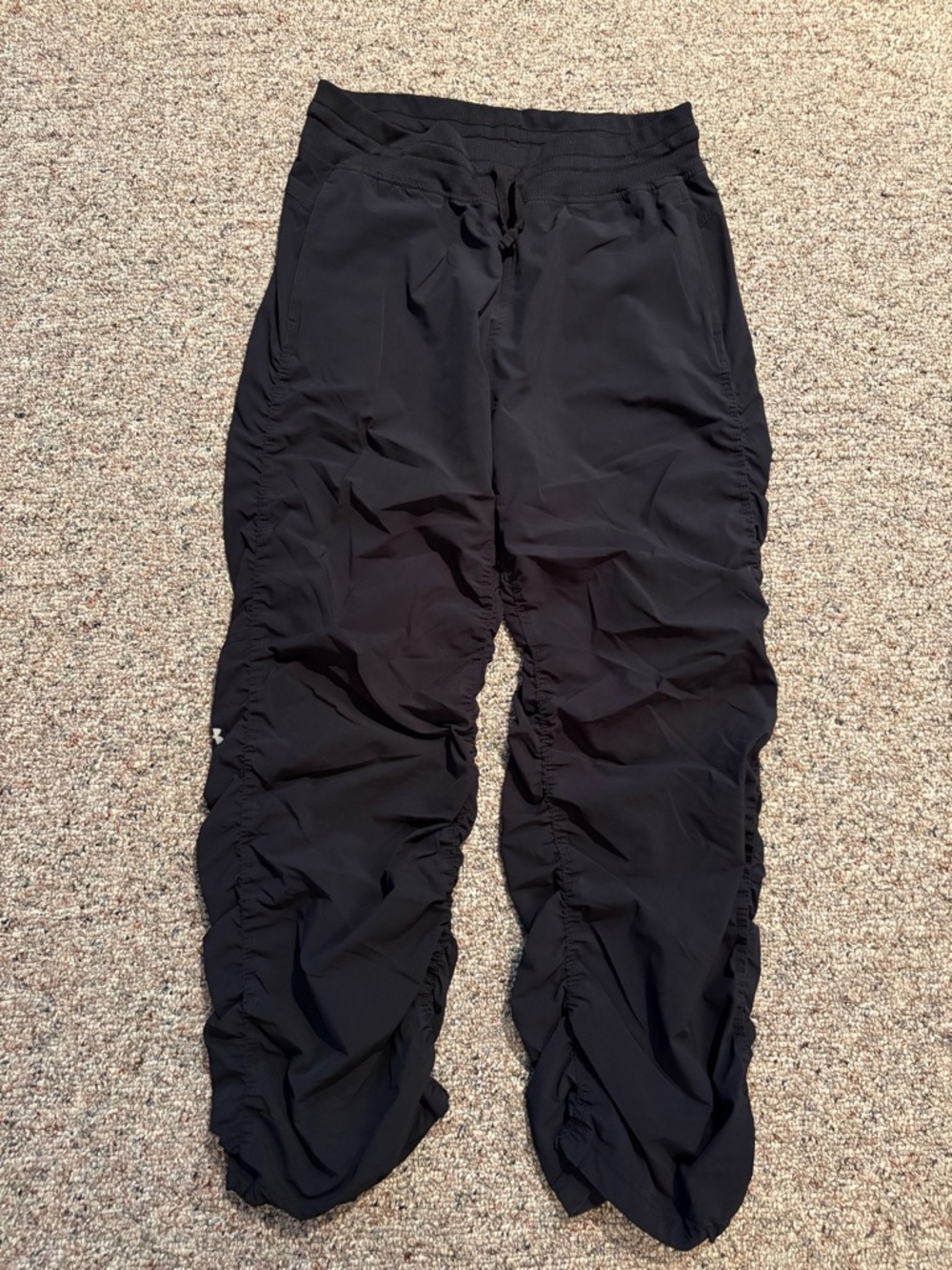 Black Under Armor Elastic Waist Drawstring Pants